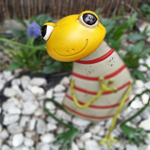 The Striped Frog Garden/Home Metal Decor,Metal Sculpture Frog,Varnished,Cool Unique Gift For A Birthday ,Metal Art Gallery