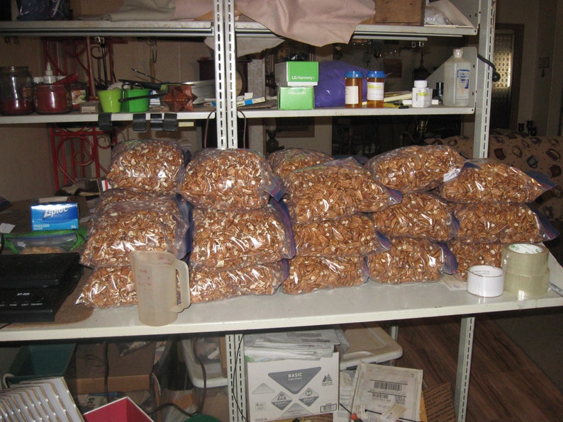 Pecans 12 Pounds Harvested in Arkansas 6 Lbs. of Halves and 6 Lbs. of