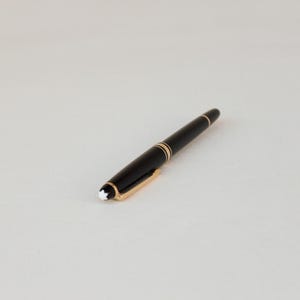 Montblanc 4810 Meisterstück 14 K Gold Fountain Pen