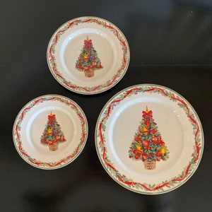 Dansk Nordic Christmas Plate Set: Fruit Tree Holiday Dinnerware