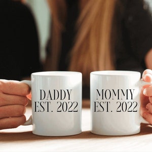 Mommy daddy mugs parents gift box set, mom dad mugs, gift box for parents to be, baby shower idea, baby announcement, pregnancy reveal