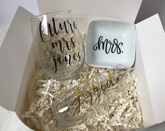 Bride gift box set , engagement gift box, future mrs gift set, bride glass,champagne flute ring dish, congratulations gift box set for bride