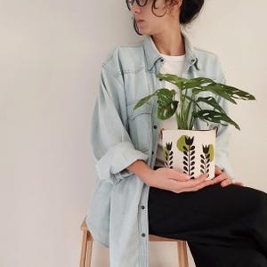 Maceta de flores escandinava impresa a mano: cesta rústica de tela