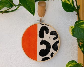Round Frame Block Printed Wall Hanging: Minimalist Abstract Linocut Art - Bamboo Embroidery Hoop, Small 10cm Accent