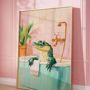 Arte de pared imprimible con caimán en la bañera, lindo póster para el baño, impresión moderna en tonos pastel, decoración de pared maximalista en rosa, verde y azul