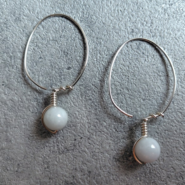 Oval Hoop Earrings - Silver Filled 18GA Wire - Ainu Earrings - Ninkari - White Jadeite - 3.5 × 2.3cm
