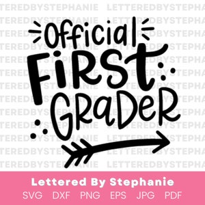 Archivo de corte SVG oficial de primer grado, archivo digital, svg de grado escolar, svg de primer grado, camisa de primer grado svg, svg con letras a mano imagen 3