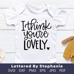 Bella citazione in formato SVG Penso che tu sia adorabile in formato SVG con citazione positiva tagliata file di incoraggiamento regalo per un amico o una sorella con lettere a mano in formato SVG per l'arredamento della scuola materna
