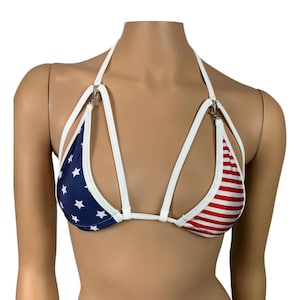 Handgjord minibikinitop med amerikansk flagga, patriotisk röd, vit och blå, skimpy triangel-badtopp med spänne framtill, 4 juli-sommarbadkläder