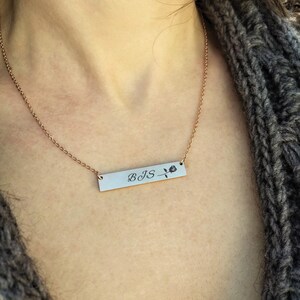 Flower Necklace Personalized Flower Necklace Engraved Necklaces Flower Jewelry Gift Rose Gold Bar Necklace Women Gifts Free Back Engraving *