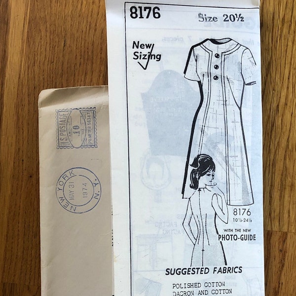 60s Mod Dress Sewing Pattern / 1960s Vintage Women's Dress / 2 Sizes: 18 1/2 or 20 1/2, Bust 41 or 43 / Mail Order 8176 / Rare Find