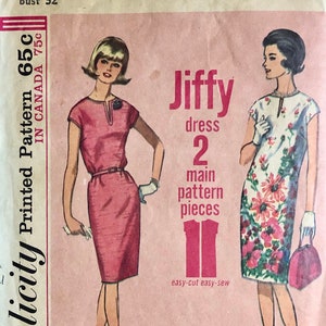 1960s Easy Sew Dress Sewing Pattern / 60s Vintage Women's Slim Dress / 2 Sizes: 12 or 16, Bust 32 or 36 / Simplicity 5821