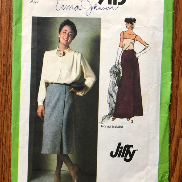 Maxi Wrap Skirt Sewing Pattern / 70s Vintage Women's Skirt / 2 Sizes: 6+8 or 10, Waist 23+24 or 25 / Simplicity 9113