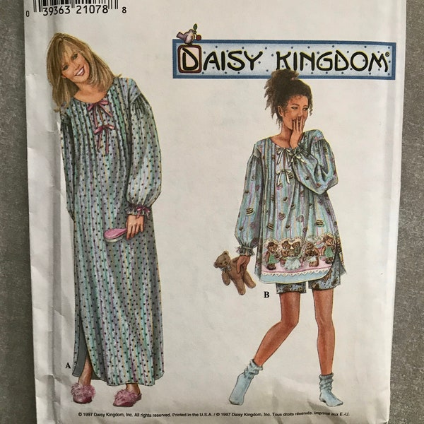 Women's Nightgown & Pajamas Sewing Pattern / 90s Vintage Daisy Kingdom Patterns / 2 Sizes: XS-S-M or L-XL / Simplicity 7931