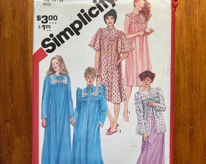Nightgown, Robe & Bed Jacket Sewing Pattern / 80s Vintage Nightie