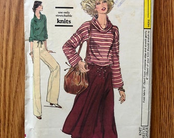 70s Top, Skirt & Pants Sewing Pattern / 1970s Vintage Dress / Women's Size 12, Bust 34 / Vogue 9927