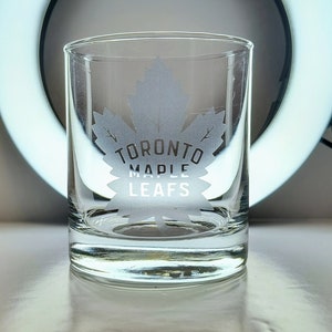 Toronto Maple Leafs Trinkglas/Personalisiertes Trinkglas/Barware/Ehemann Geschenk/Vatertagsgeschenk/Jahrestag Geschenk/Whiskey Rocks