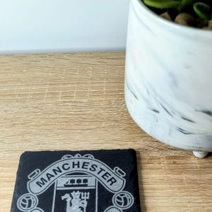 Manchester United Slate Coaster – Laser Engraved Football Fan Gift 画像 5