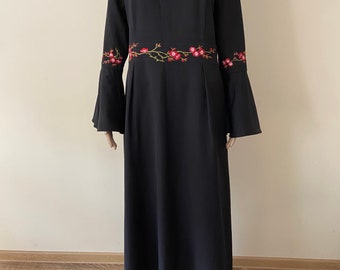 Schwarzes Kleid im Boho Stil mit weiten Ärmeln Gr. M/L