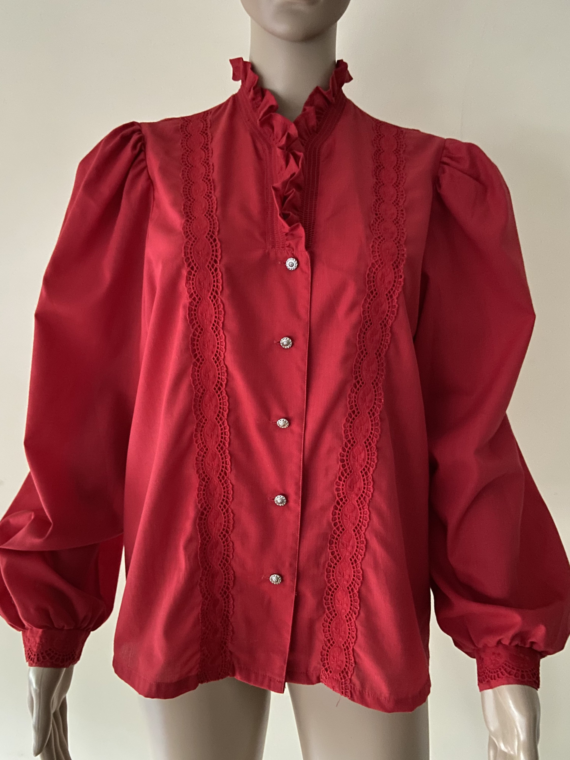Vintage red folk blouse with frill S/M