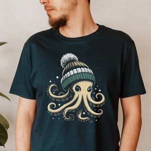 Octopus Wearing Beanie Shirt, Octopus Shirt, Octopus Wearing Cap Short-Sleeve Unisex T-Shirt