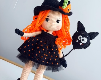 Boneca de bruxa de crochê para venda, presente de Halloween feito à mão, boneca de bruxa finalizada em amigurumi, presente para neta, boneca assustadora de Halloween para venda
