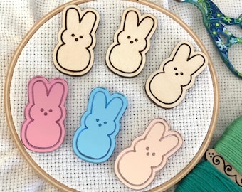 Easter Marshmallow Bunnies Pink, Blue, Rose Gold, Peach | Engraved Needle minders Acrylic or Wooden | Cute Mirrored Magnetic Needleminders