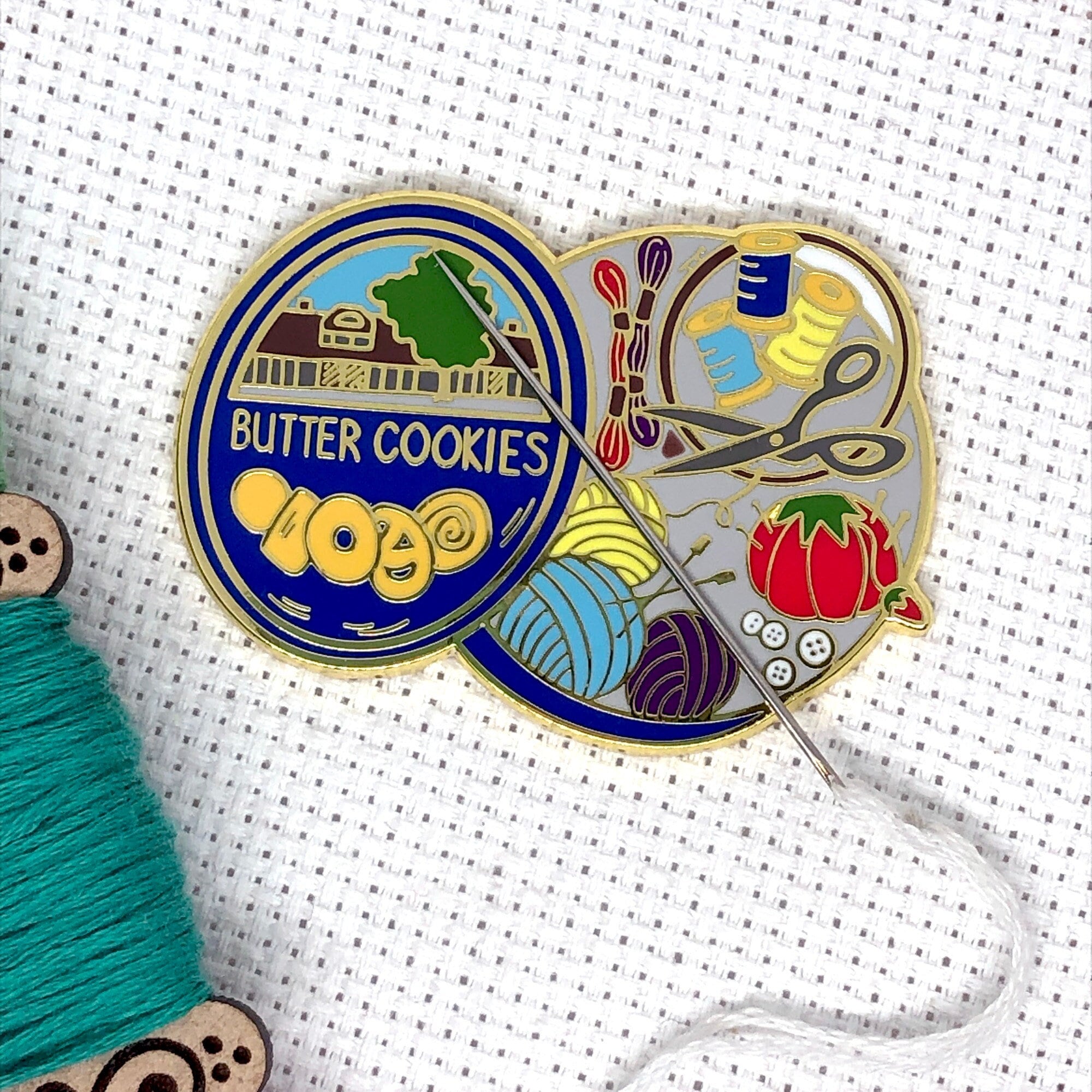 Cookie Tin Needle Minder Magnet for Cross Stitch Cookie 