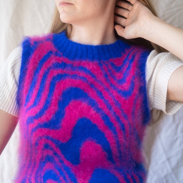 Knitting pattern top / vest with colorwork. Fun, original and one-of-a-kind summer knit, vegan knitting pattern. Swirly