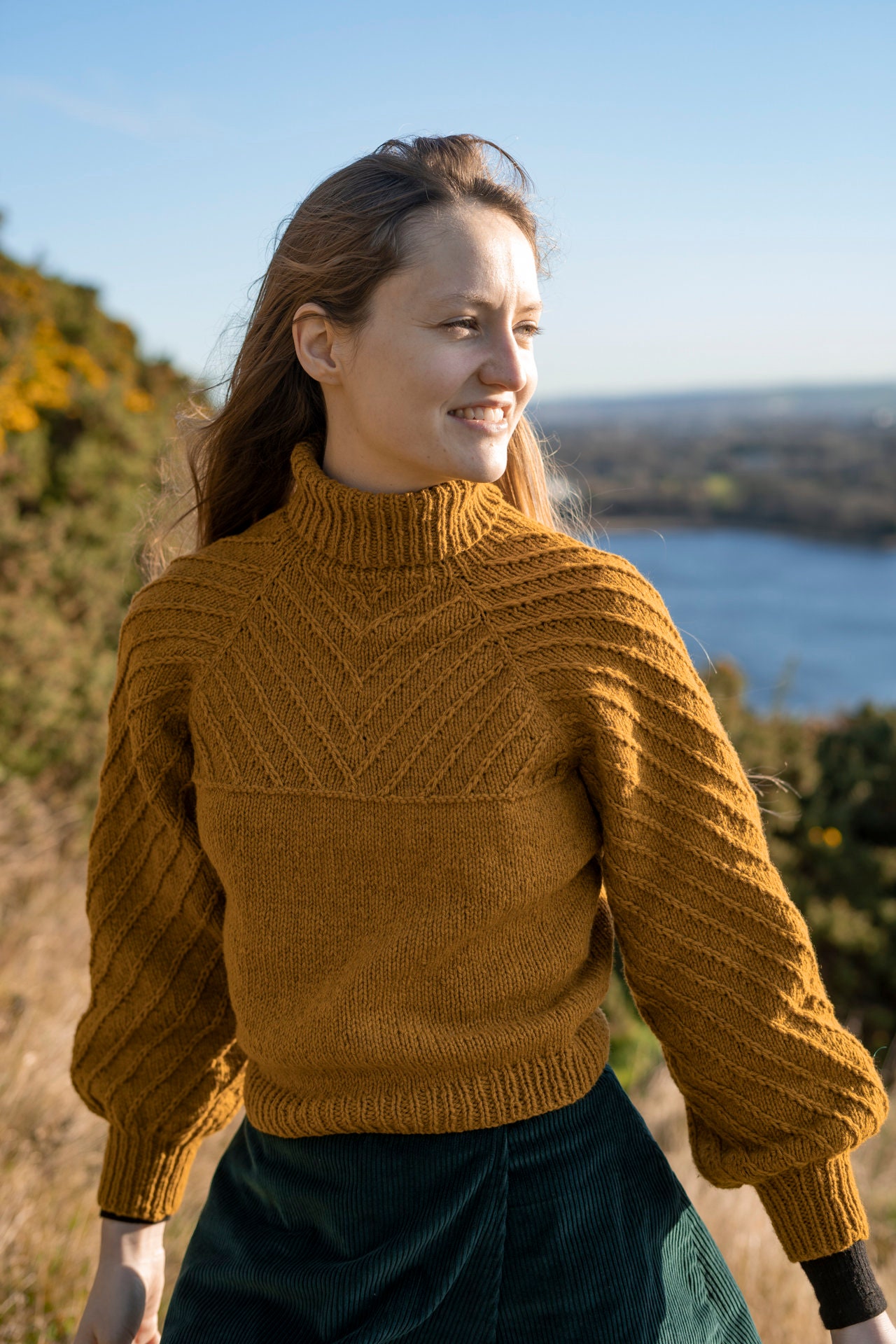 Sweater Knitting Pattern Vintage Fitted Turtleneck Raglan in the Round ...