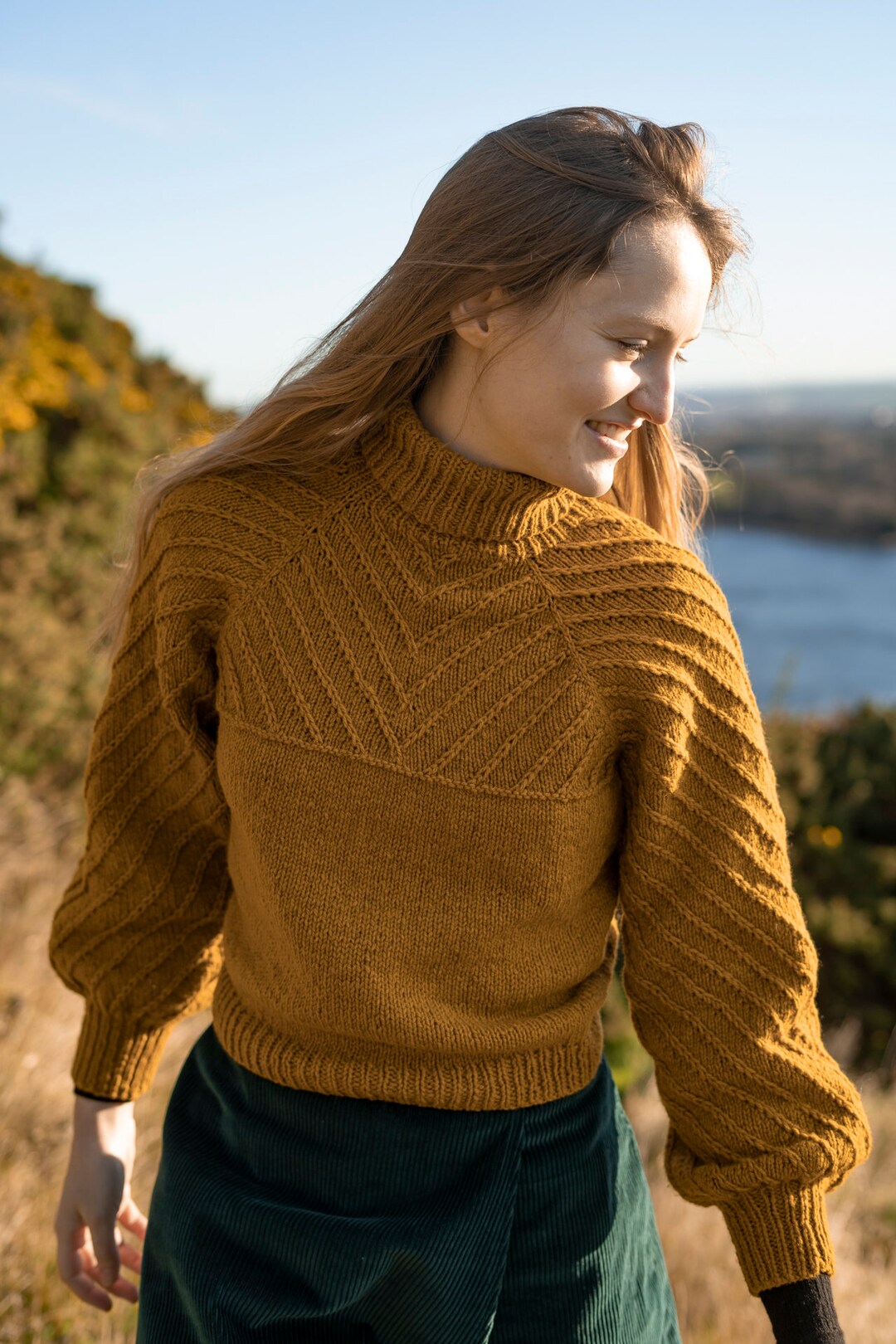 Sweater Knitting Pattern Vintage Fitted Turtleneck Raglan in the Round ...