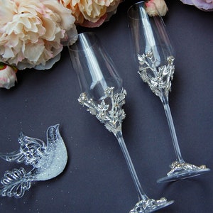 Champagne flutes | Wedding toasting flutes | Silver Glasses for bride and groom | Wedding wine glasses