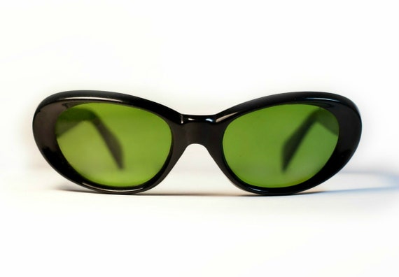Original vintage 50s womens sunglasses not used