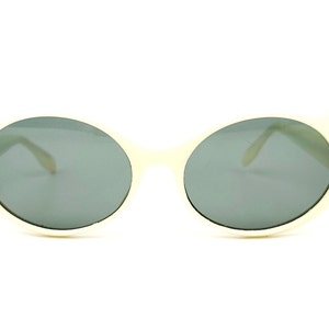 Original vintage 60s womens sunglasses not used