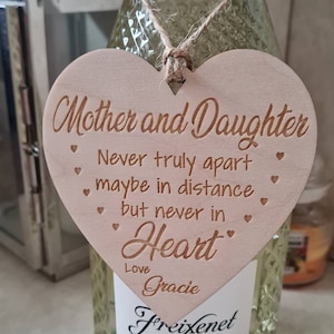 Placa de regalo personalizada para madre e hija/hijo, regalo decorativo colgante, placa de corazón, regalo para el día de la madre, divertido cumpleaños, Navidad,
