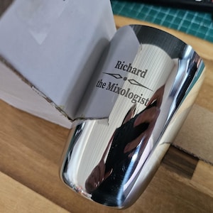Gepersonaliseerde roestvrijstalen mini-cocktailshaker 10oz- valentijnscadeau, cadeau voor thuisbarman | Professionele mixoloog - Vaderdag afbeelding 8