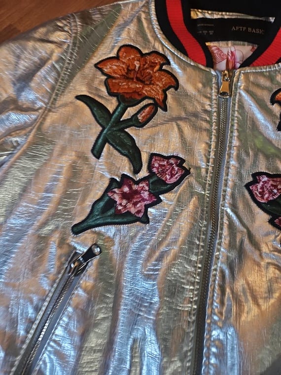 Size  Small silver AFTF Basic Bomber Jacket With … - image 5