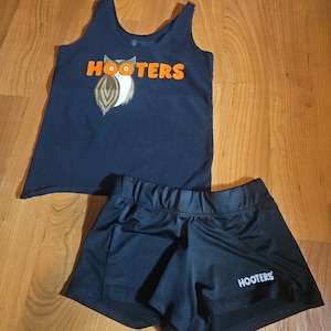 Hooters uniform set Top small and shorts xs
