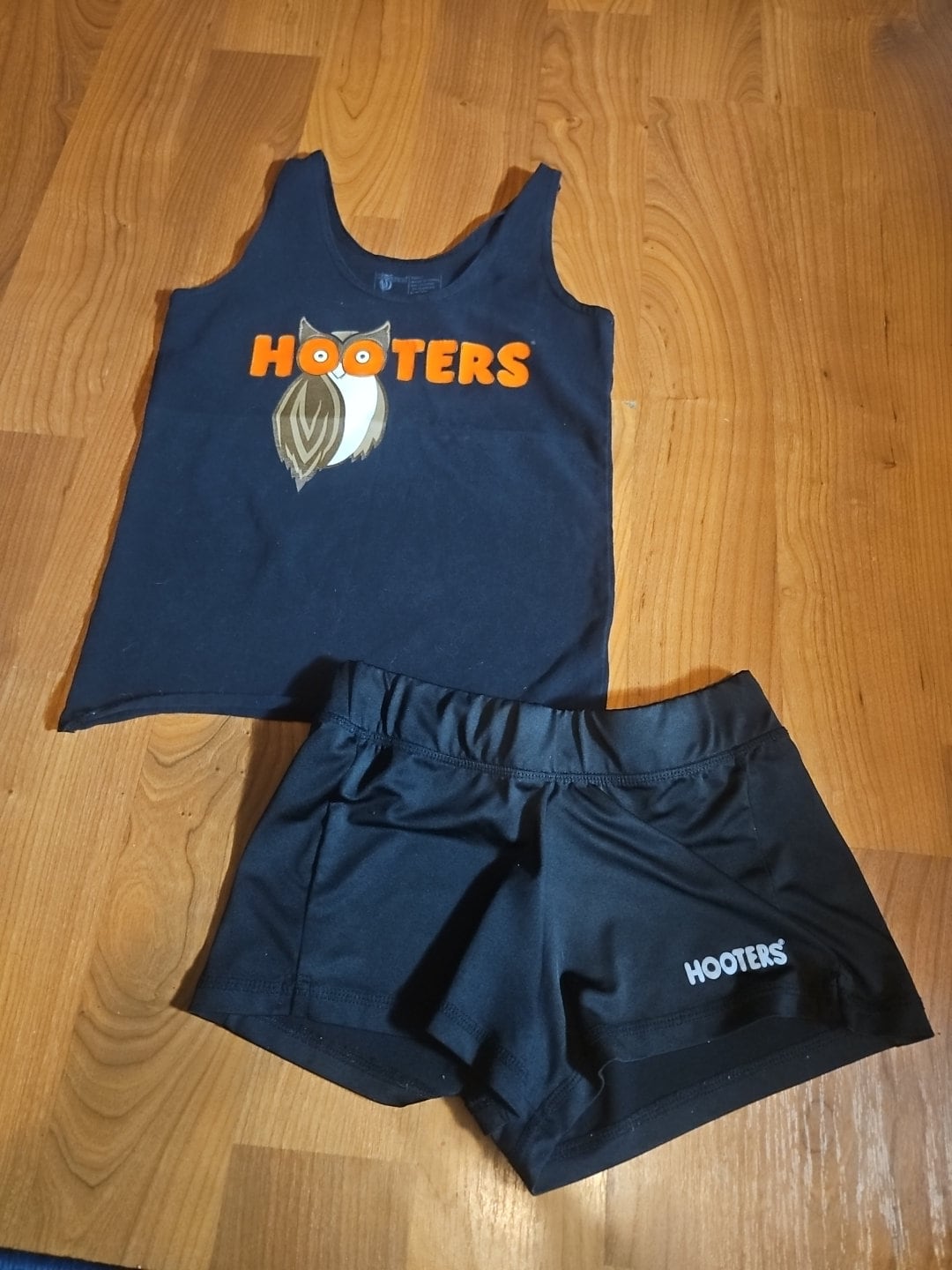 Hooters uniform - Etsy 日本