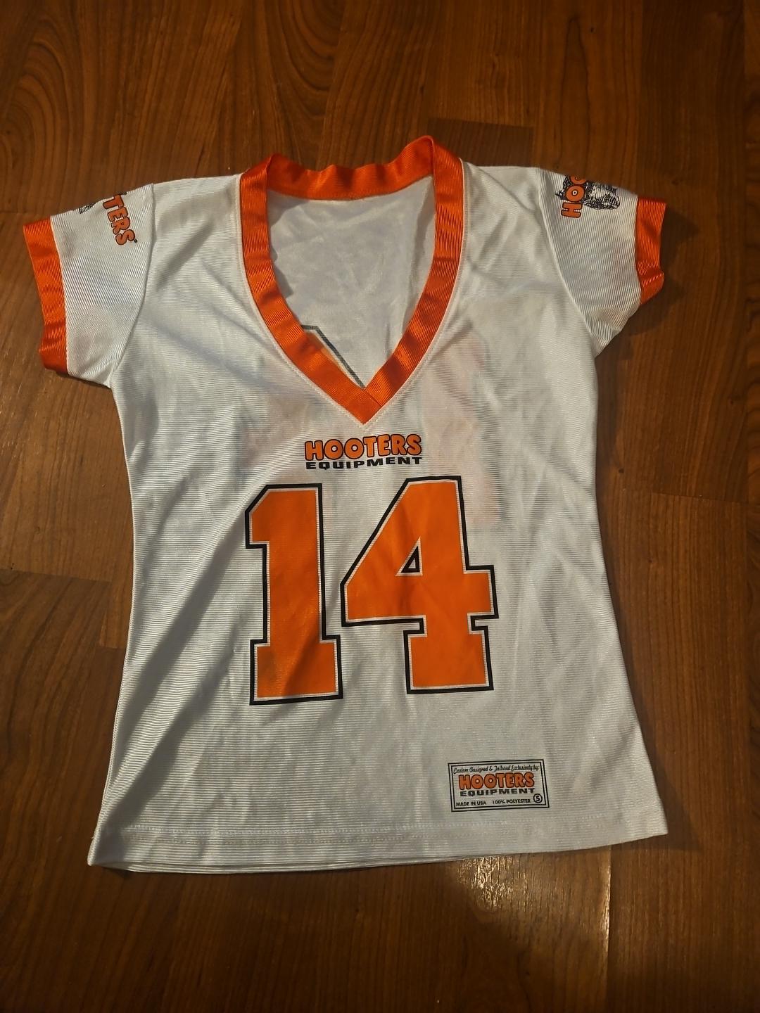 Hooters uniform - Etsy 日本