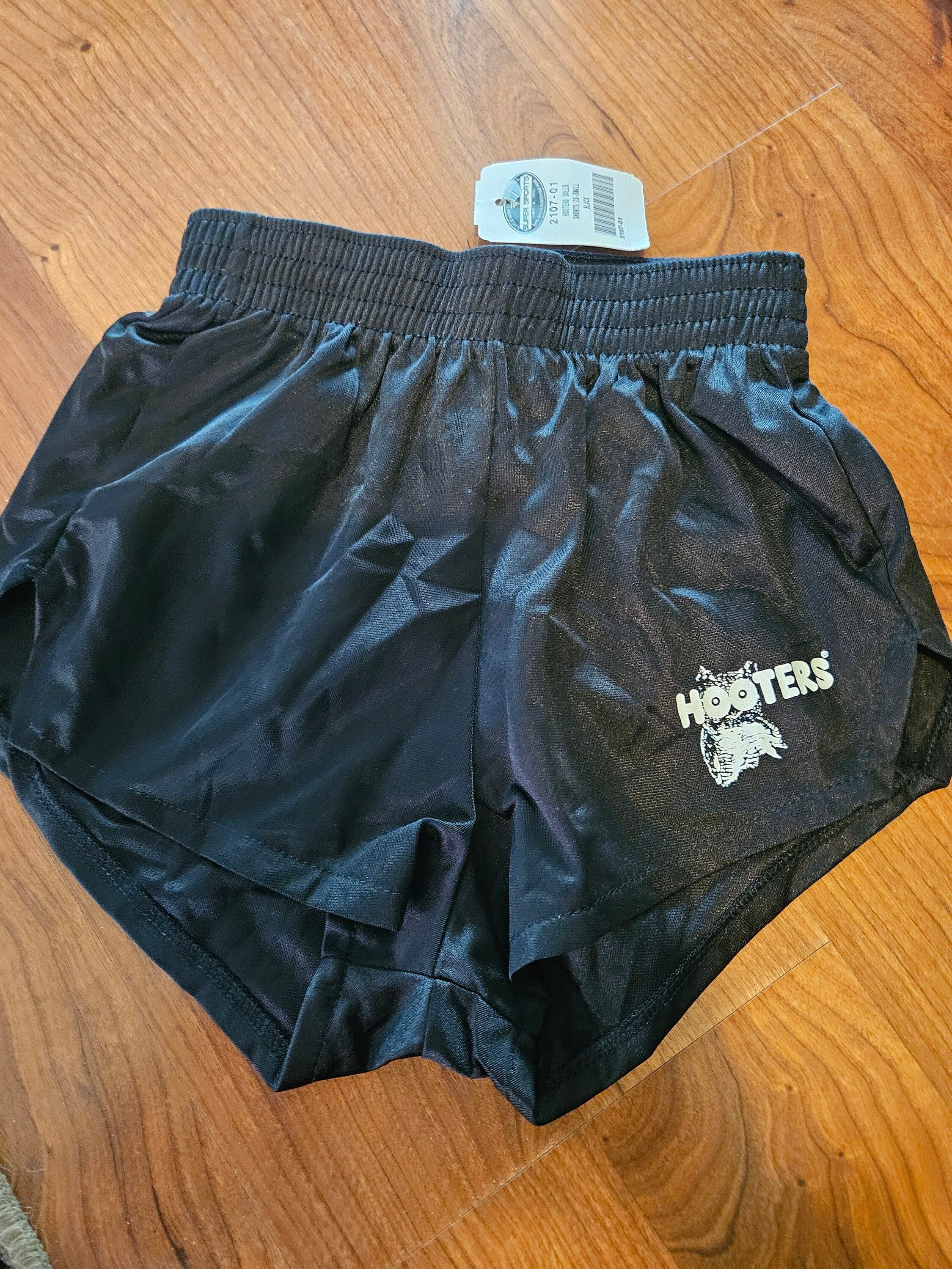 【美品】【激レア】HOOTERS タンクトップとショートパンツ セット 美品】【激レア】HOOTERS タンクトップとショートパンツ セット 美品