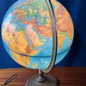 Columbus Illuminated / Lights Up Globe von Paul Ostergaard von Columbus