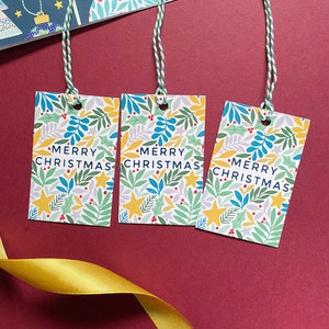 Merry Christmas Foliage Gift Tags Pack, Festive Gift Tags, Recyclable Christmas Gift Tags, Present Tags, Present Labels