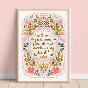 Impresión con frase "Fresas con exceso de pensamiento", arte de pared bohemio con flores silvestres, obra de arte para una mente positiva, impresiones sobre salud mental, póster "Pensando demasiado"