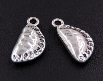 5 x Zinc Alloy Charm Pendants A0354