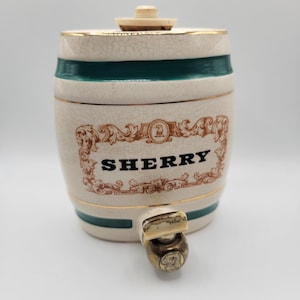 Wade Ceramics Rum | Sherry Barrel/Decanter England