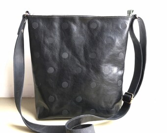 Leather bag TONY with dots