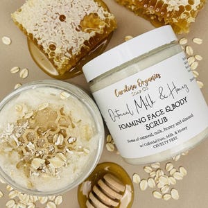 Exfoliante espumoso de azúcar, avena, leche y miel: piel sensible, avena coloidal, leche de cabra