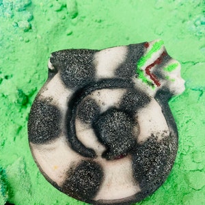 Sand Snake Bath Bomb, Beetlejuice Fandom, Party Favor, Sandworm