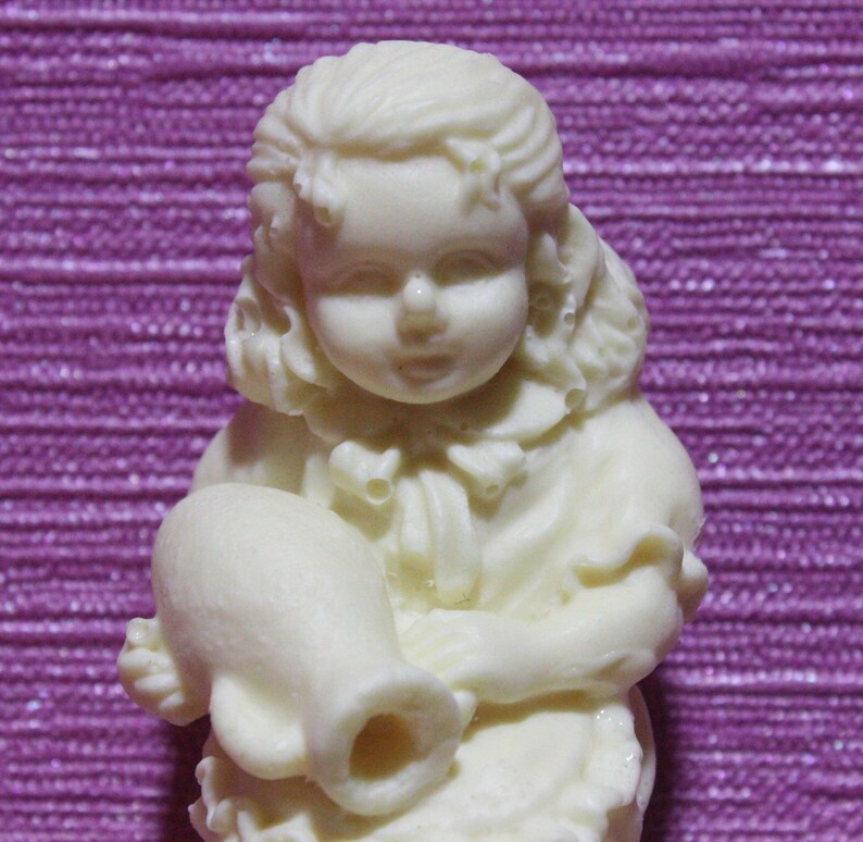1 PCS fountain Girl with a jug miniature doll house. image 6